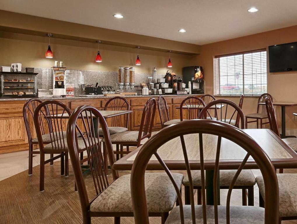 Americas Best Value Inn Sinton Exterior photo
