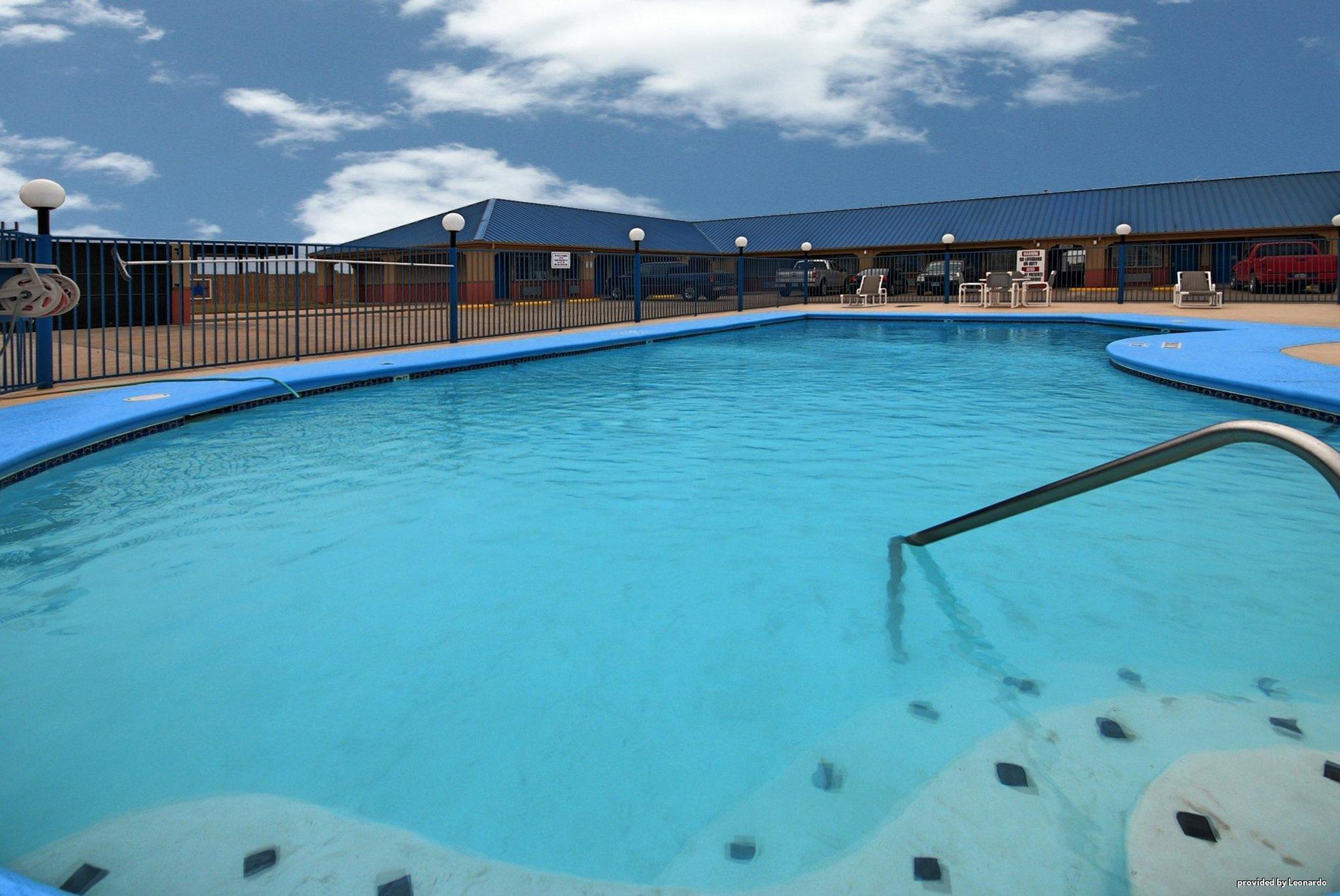 Americas Best Value Inn Sinton Exterior photo