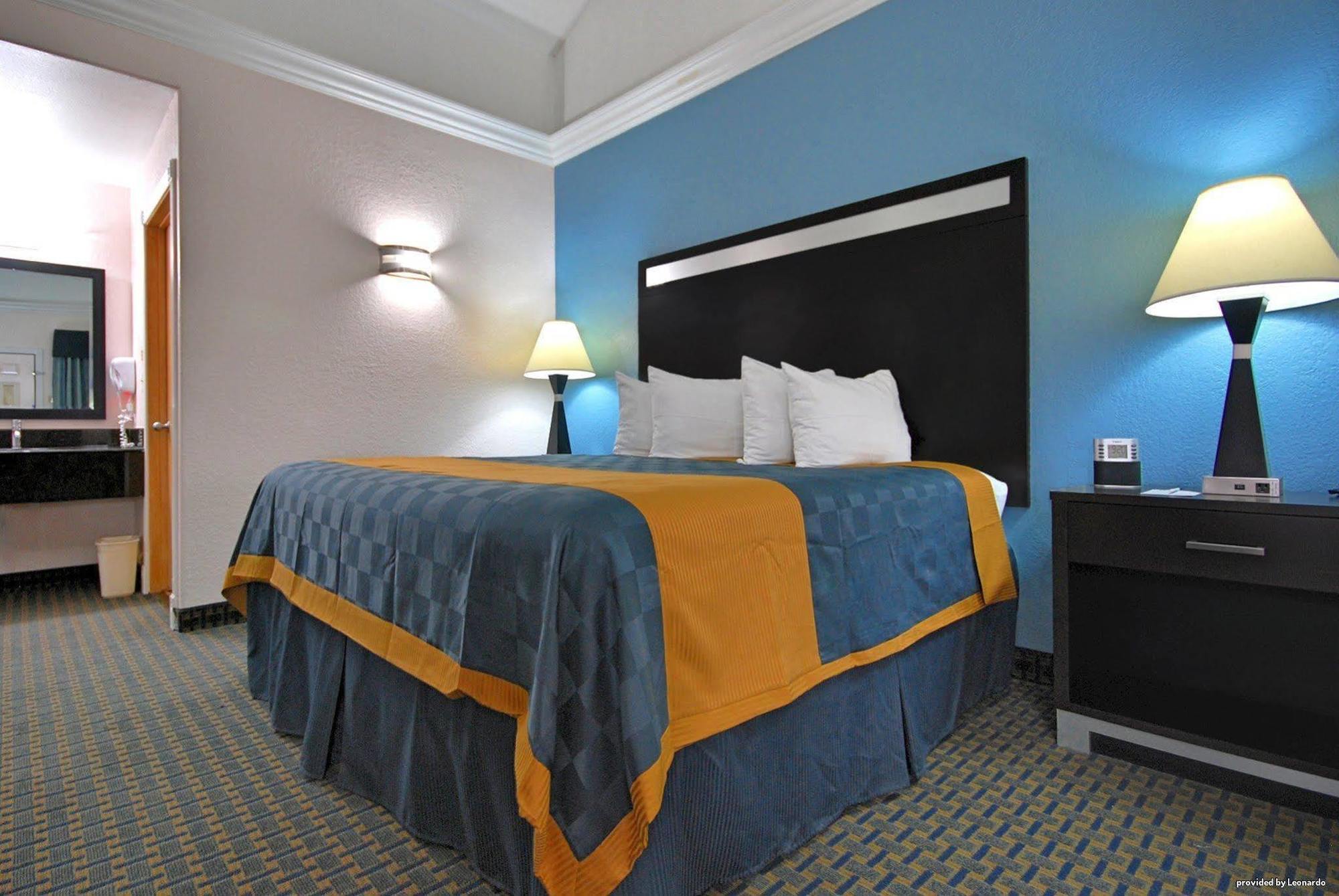Americas Best Value Inn Sinton Exterior photo